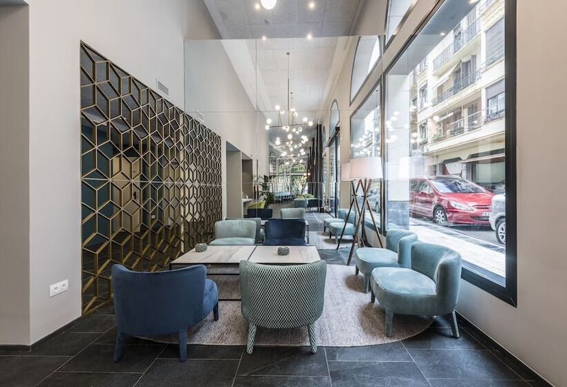 هتل Intelier Victoria