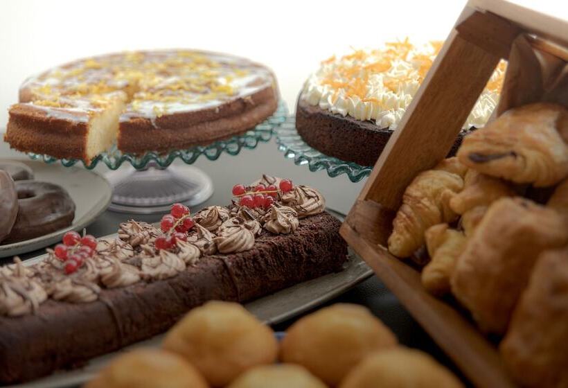 هتل Intelier Victoria