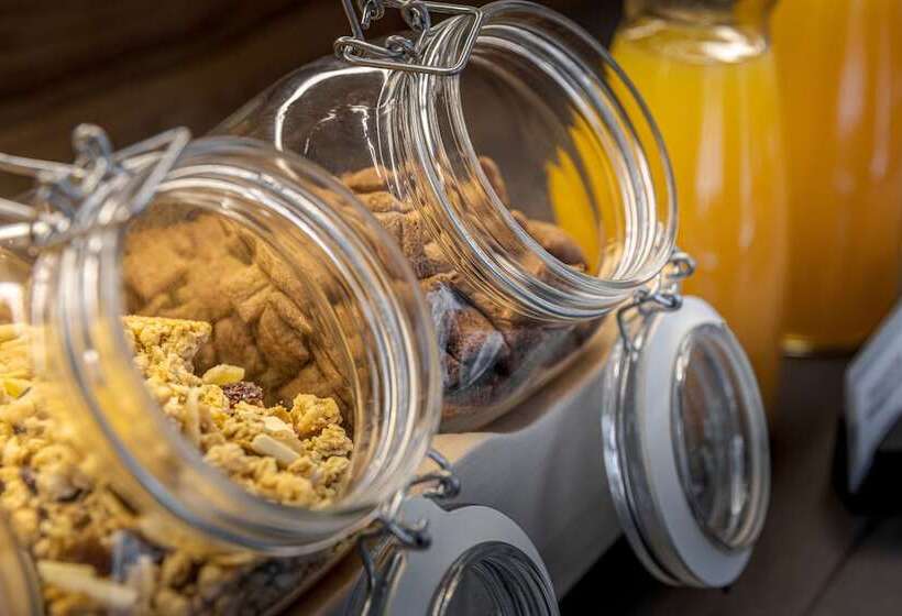 هتل Intelier Victoria