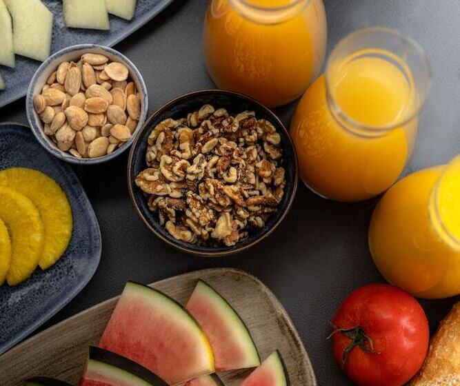 هتل Intelier Victoria