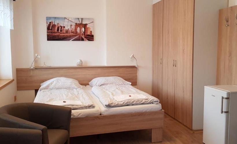 膳宿费 Penzion Mar