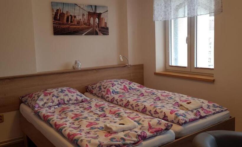 膳宿费 Penzion Mar