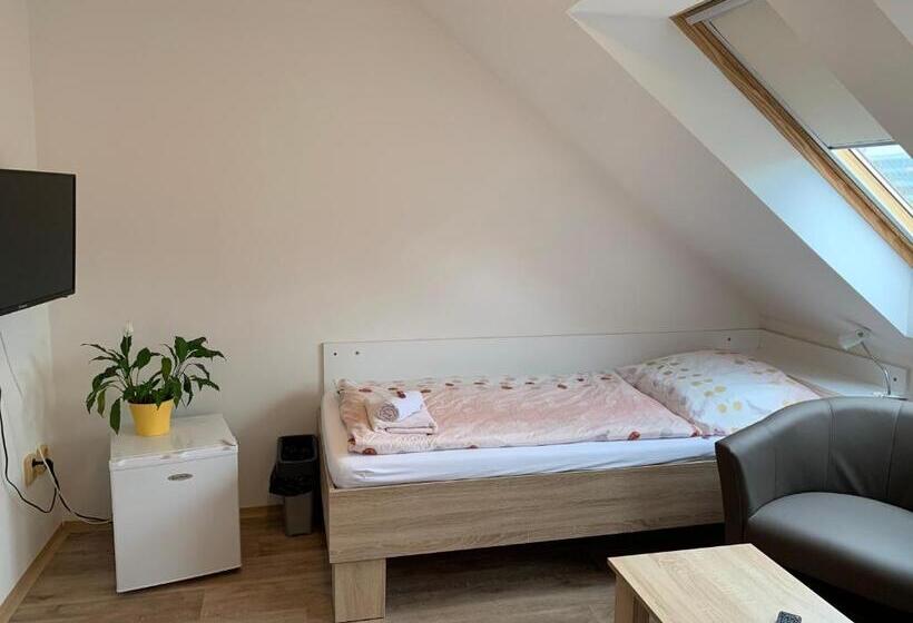 膳宿费 Penzion Mar