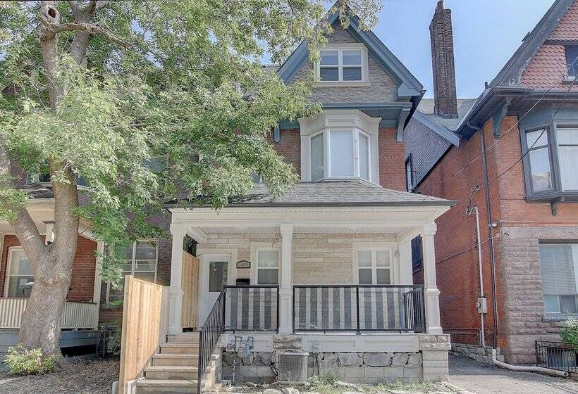 펜션 Spadina Guesthouse