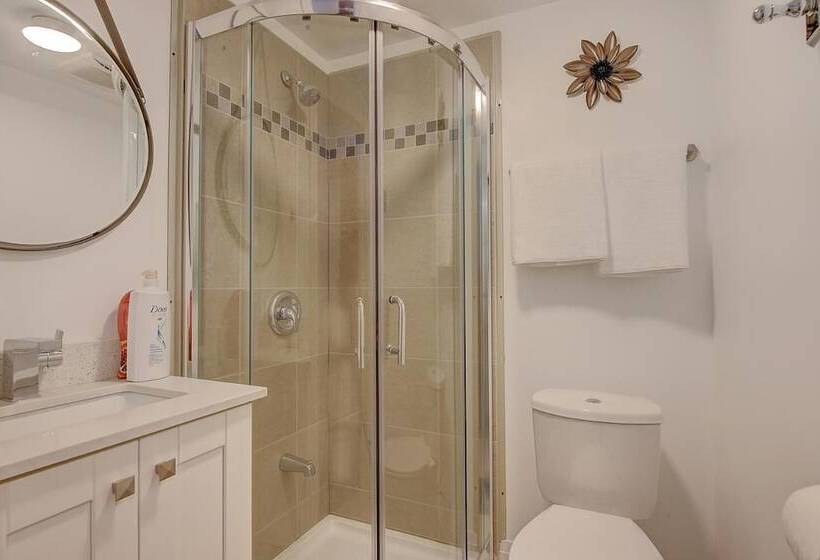 펜션 Spadina Guesthouse