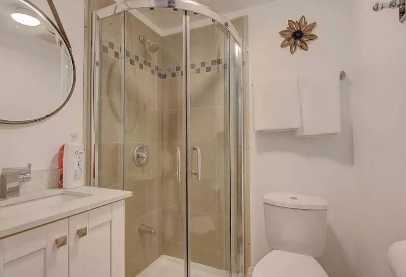پانسیون Spadina Guesthouse