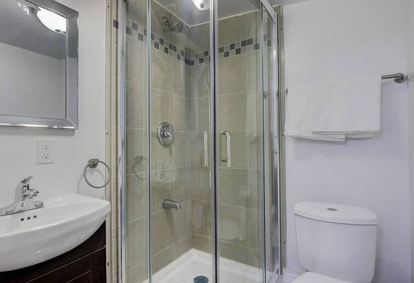 펜션 Spadina Guesthouse