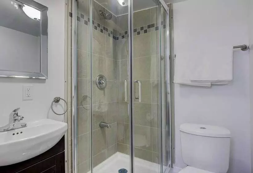 پانسیون Spadina Guesthouse