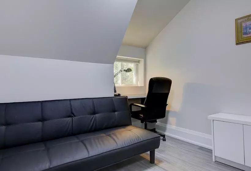 پانسیون Spadina Guesthouse