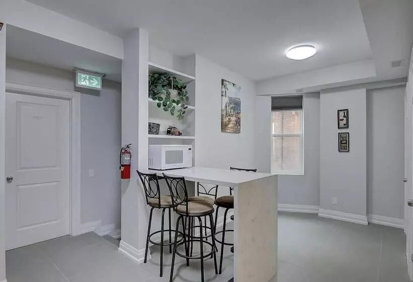 پانسیون Spadina Guesthouse
