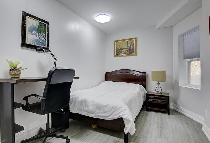 펜션 Spadina Guesthouse