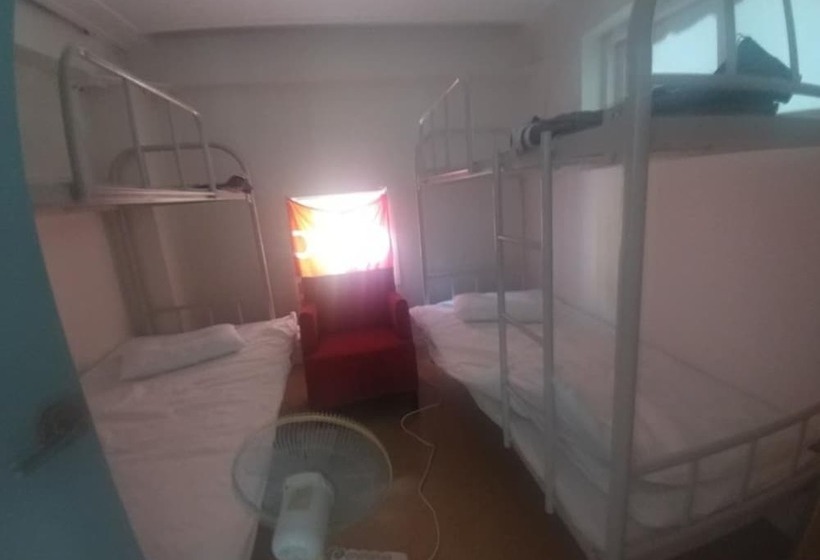 Redo Backpackers Hostel