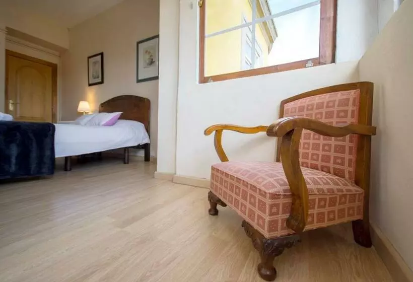 ペンション La Posada De La Casona De Sarria