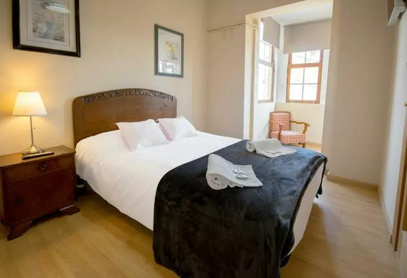ペンション La Posada De La Casona De Sarria