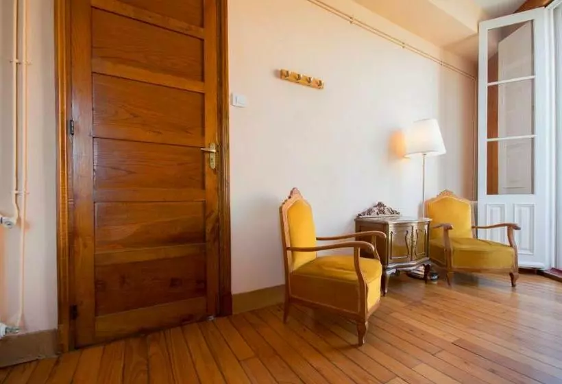 ペンション La Posada De La Casona De Sarria