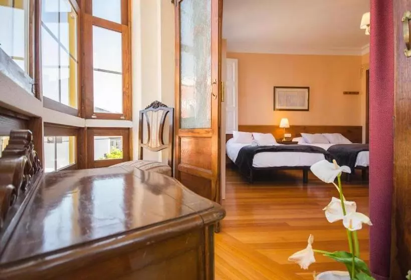 ペンション La Posada De La Casona De Sarria
