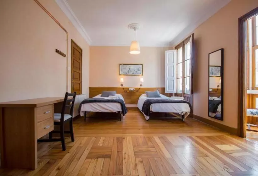 ペンション La Posada De La Casona De Sarria