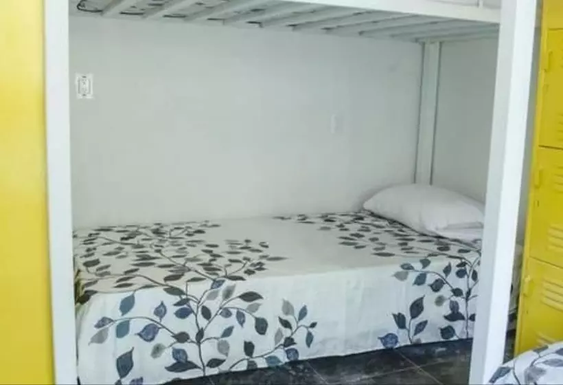 Majatalo Shaka Surf House Hostel