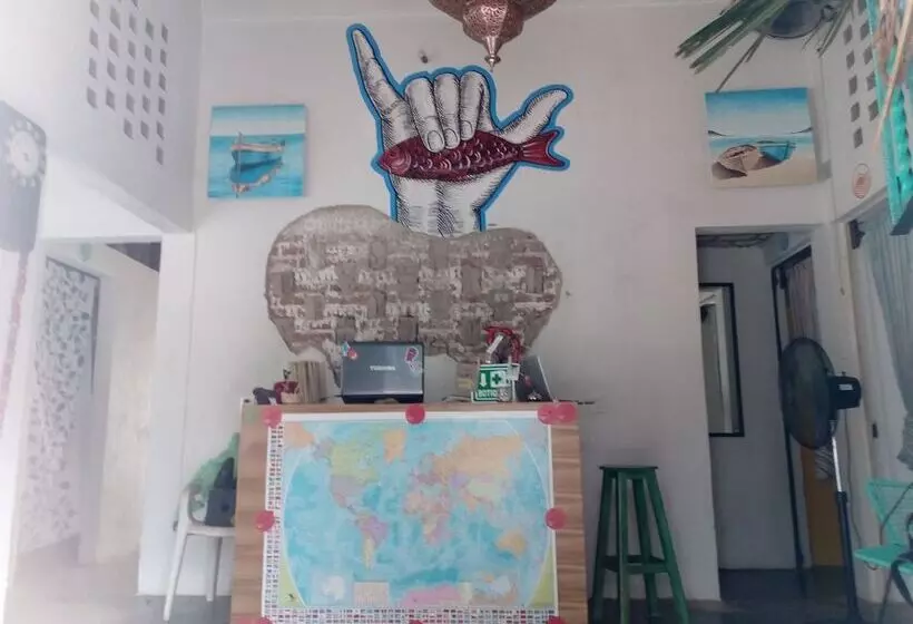 Majatalo Shaka Surf House Hostel
