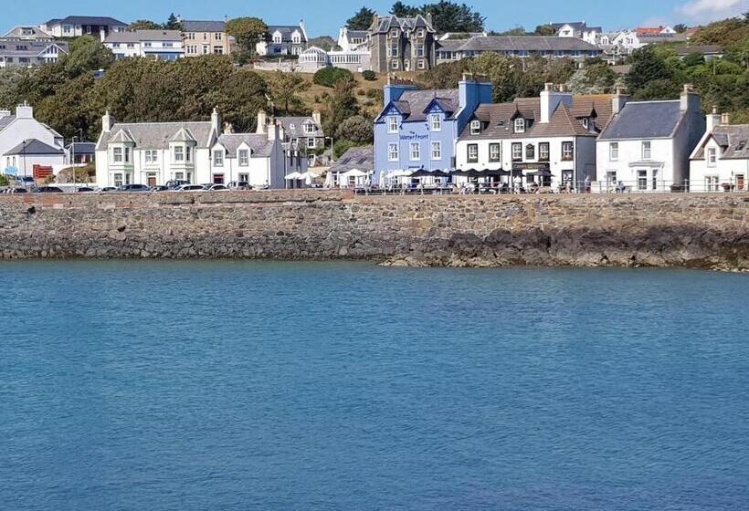 Отель The Waterfront