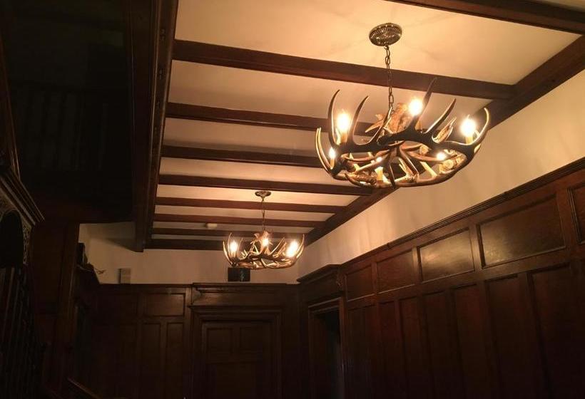 膳宿费 Woodcroft House