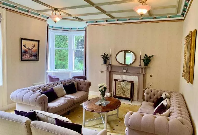 ペンション Woodcroft House