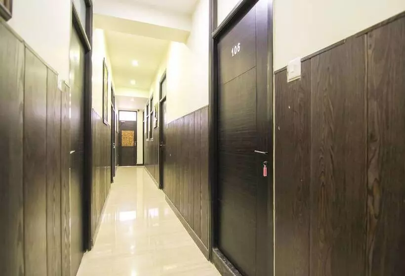 Fabhotel Solitaire Inn