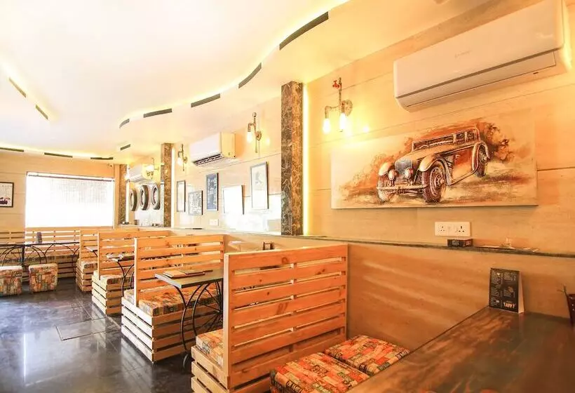 Fabhotel Solitaire Inn