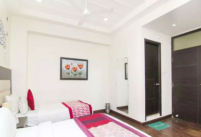 Fabhotel Solitaire Inn