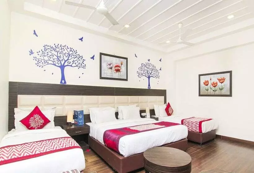 Fabhotel Solitaire Inn