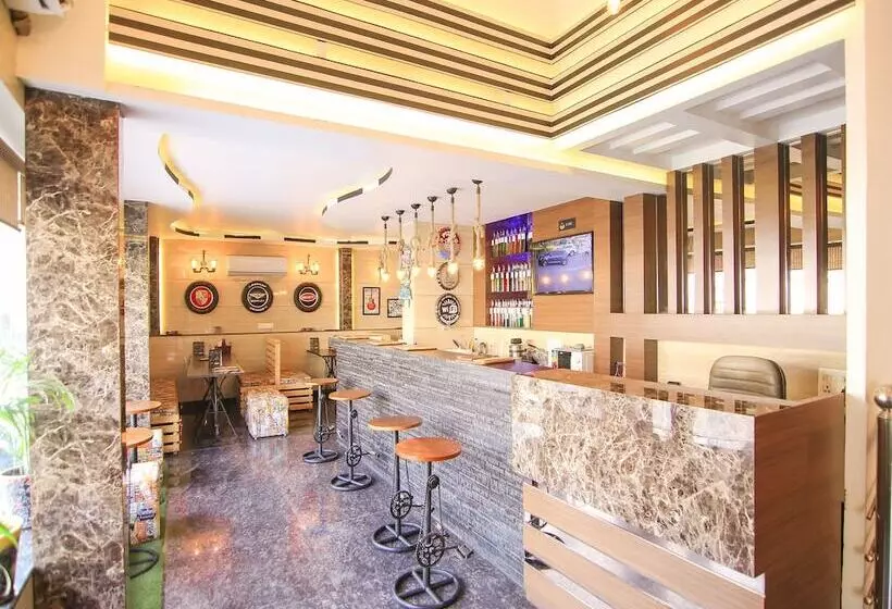 Fabhotel Solitaire Inn