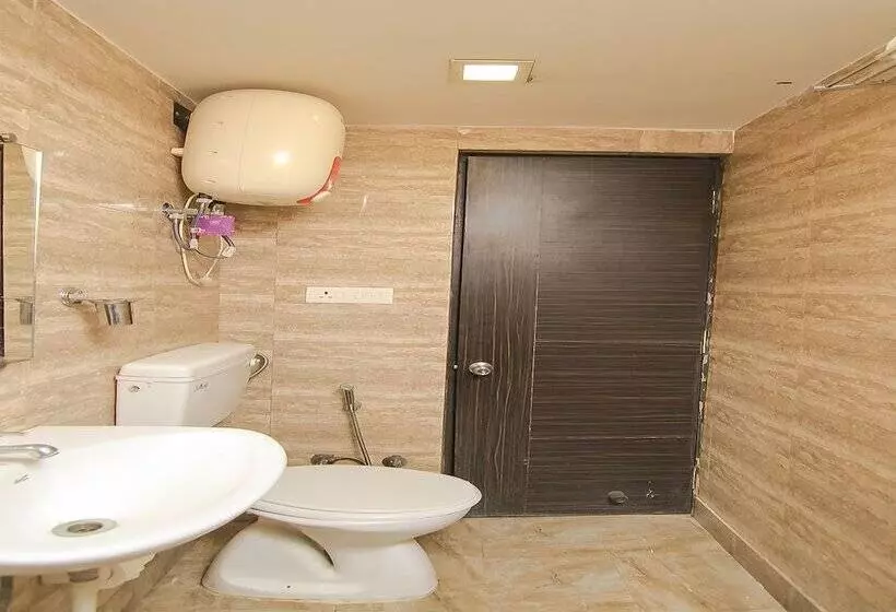 Fabhotel Solitaire Inn