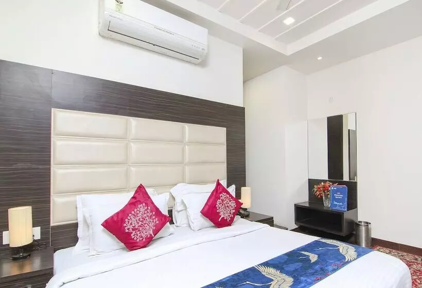 Fabhotel Solitaire Inn