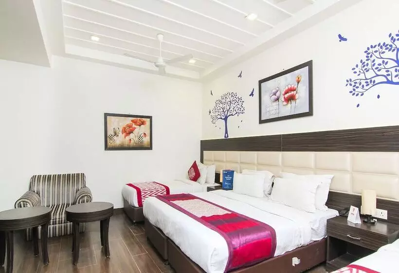 Fabhotel Solitaire Inn