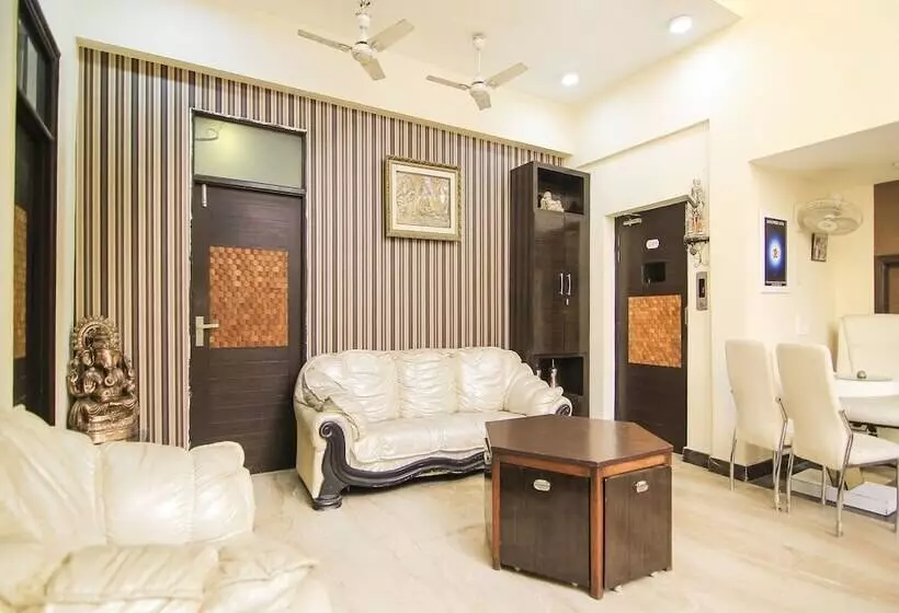 Fabhotel Solitaire Inn