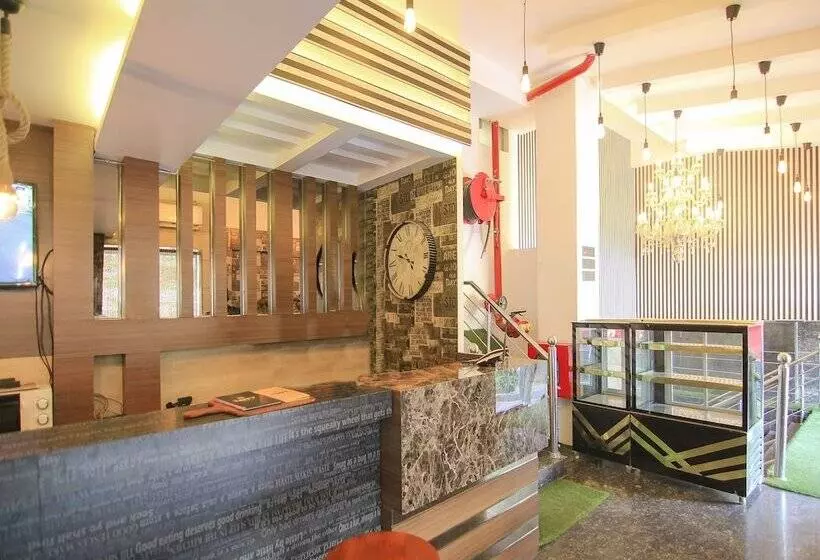 Fabhotel Solitaire Inn