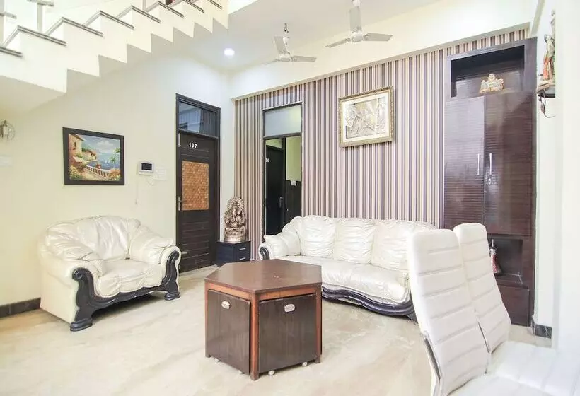 Fabhotel Solitaire Inn