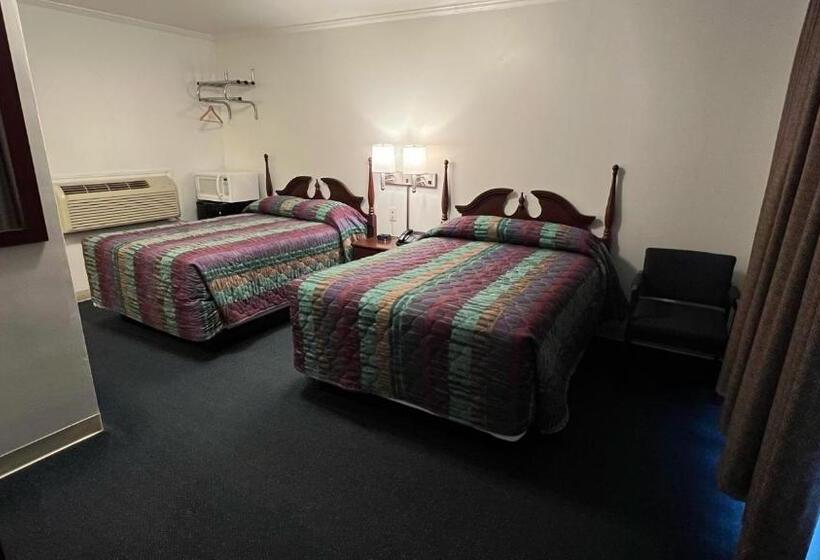 호텔 Four Oaks Lodging