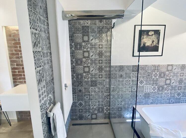 هتل Hostellerie De La Fontaine