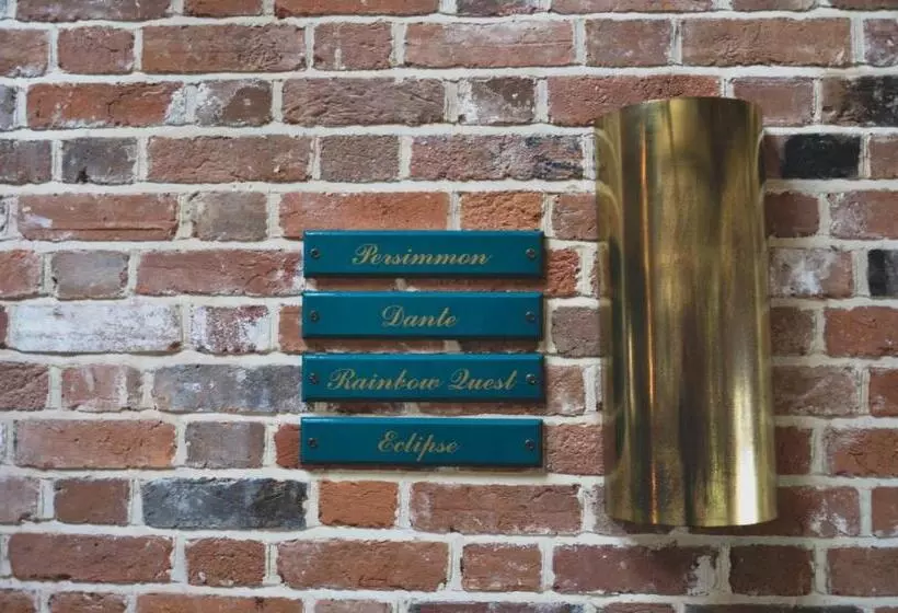 Hotelli Melbourne Lodge