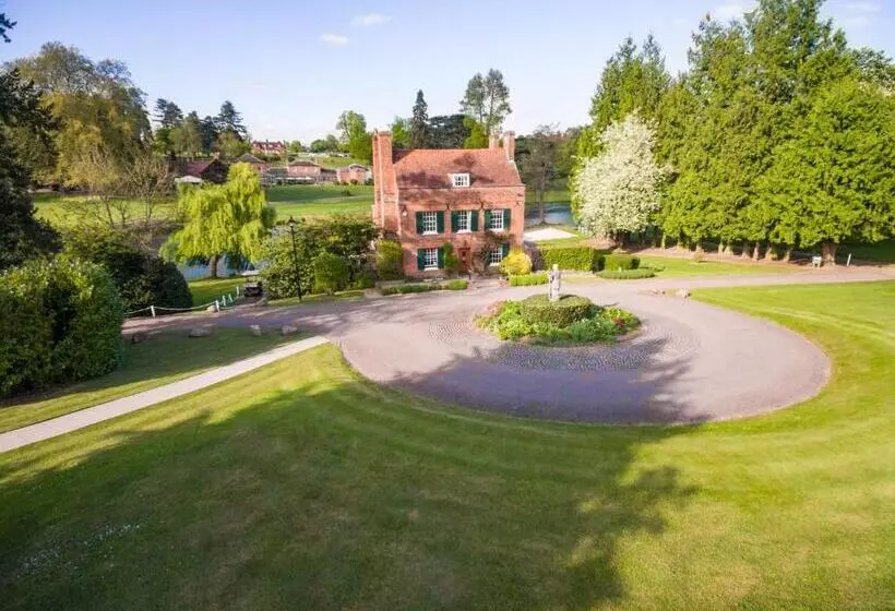 Hotelli Melbourne Lodge