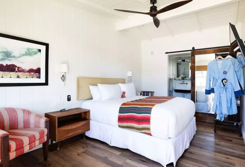 Hotelli Skyview Los Alamos  21 & Over Pool