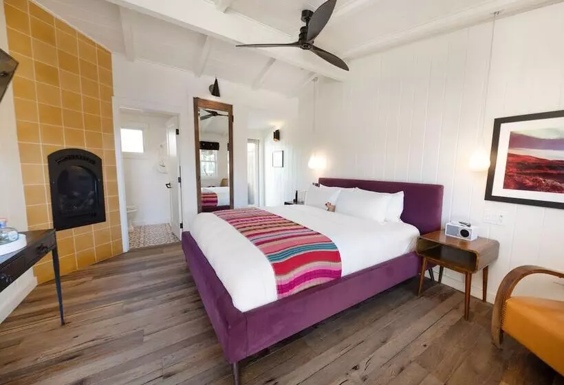 Hotelli Skyview Los Alamos  21 & Over Pool