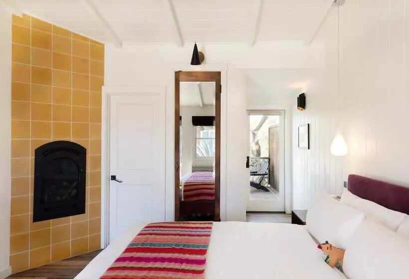 Hotelli Skyview Los Alamos  21 & Over Pool