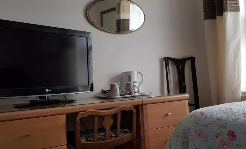 Majatalo Avon Manor Guest House