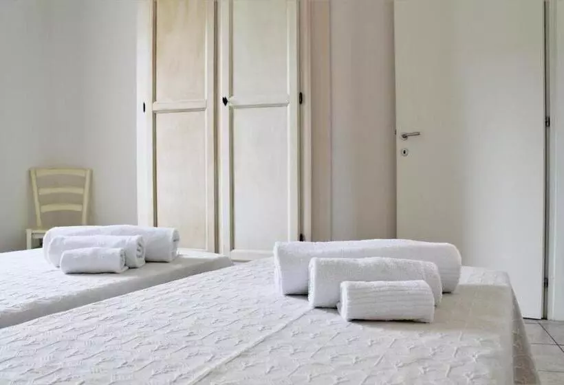 Ahr Leonis Residence La Maddalena