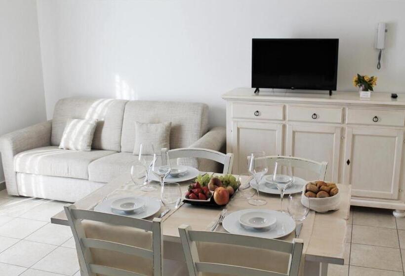 Ahr Leonis Residence La Maddalena