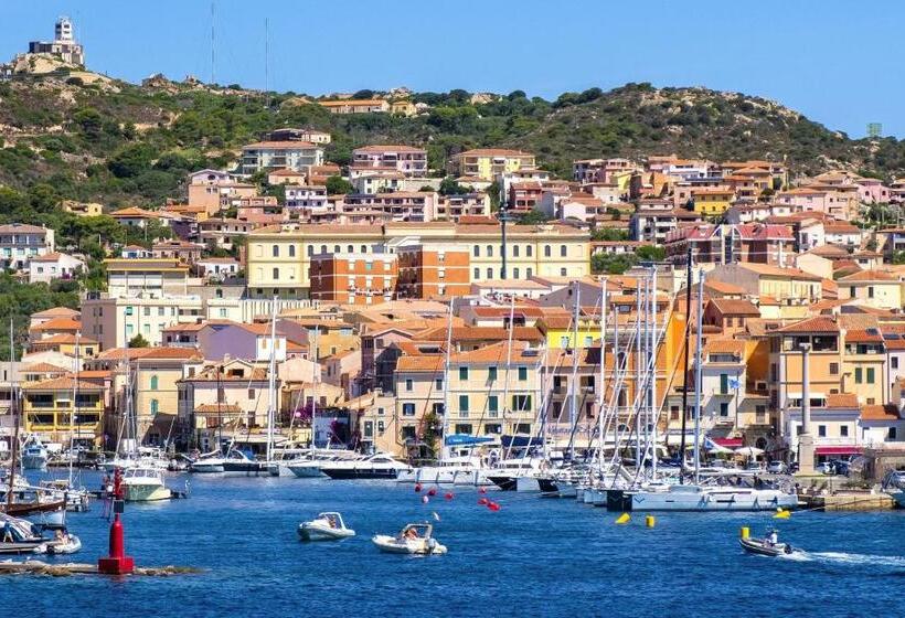 Ahr Leonis Residence La Maddalena