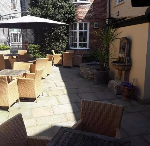 ホテル Langport Arms