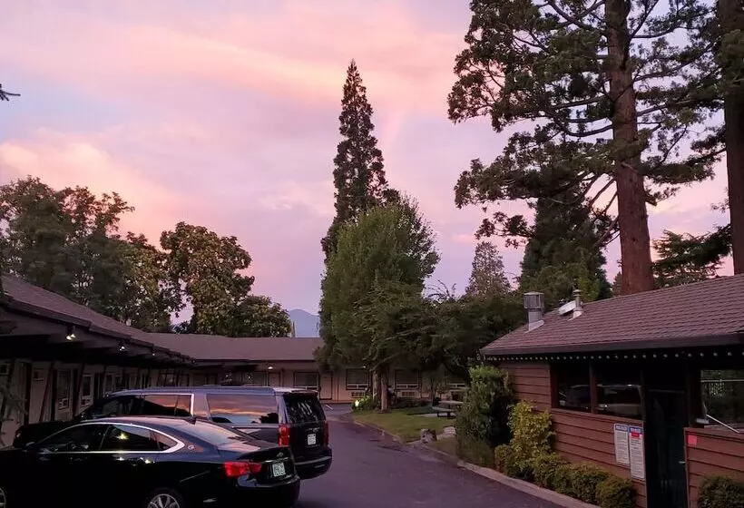 Motelli Redwood Hyperion Suites